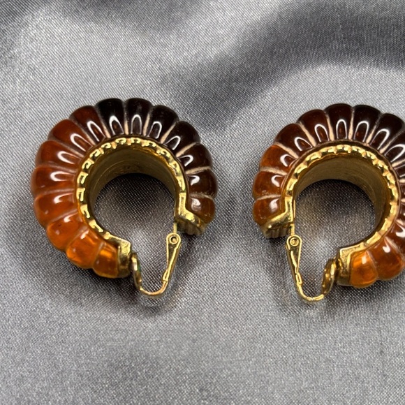 Kenneth Jay Lane Gold Textured Earrings - Picture 3 of 5